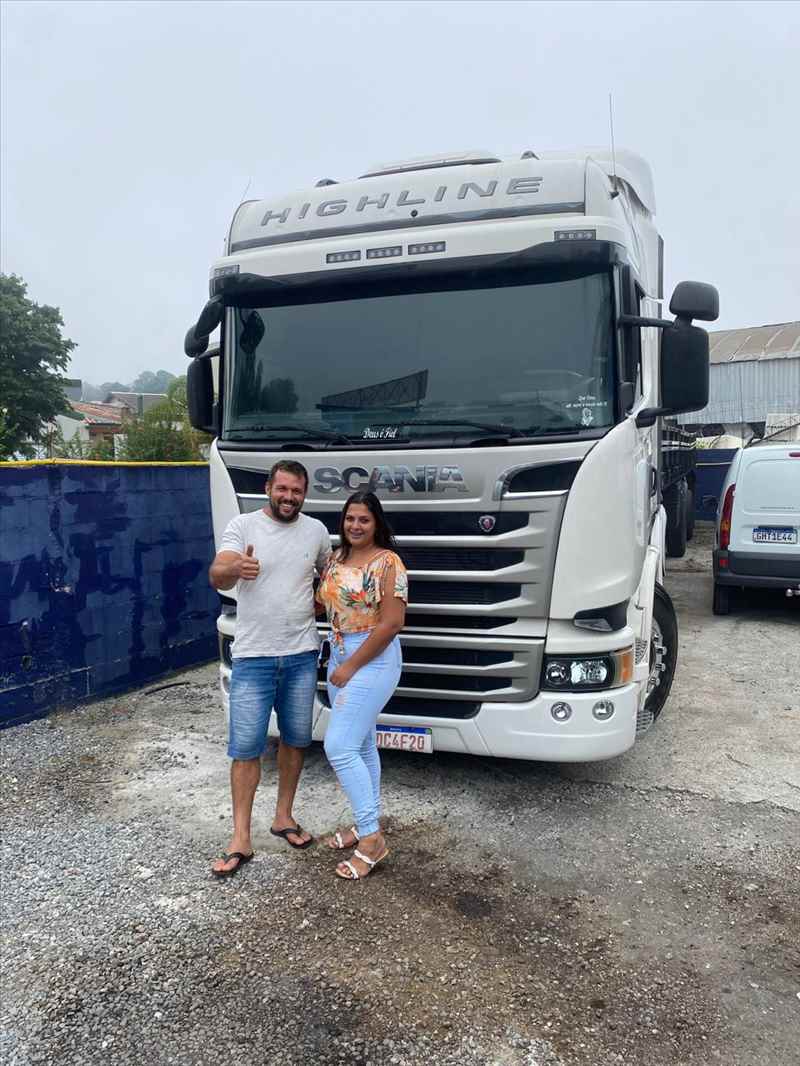A equipe, Osmani Caminhões LTDA, agradece a preferência e confiança. Parabéns ao casal pela nova aquisição!