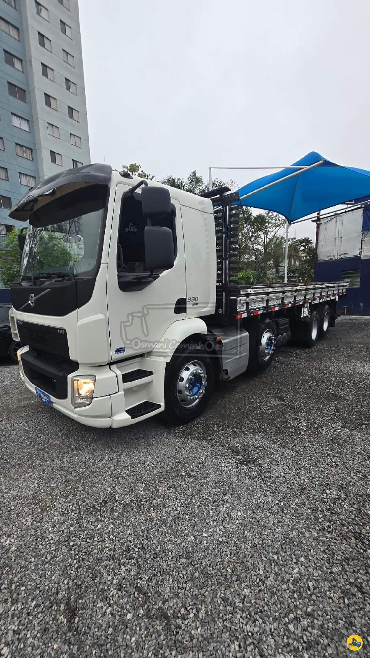 CAMINHAO VOLVO VOLVO VM 330 Carga Seca BiTruck 8x2 Osmani Caminhões SAO BERNARDO DO CAMPO SÃO PAULO SP