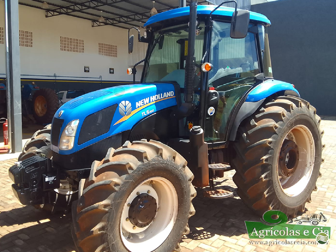 TRATOR NEW HOLLAND NEW TL5.100 Tração 4x4 Agricolas e Cia RIO DAS PEDRAS SÃO PAULO SP