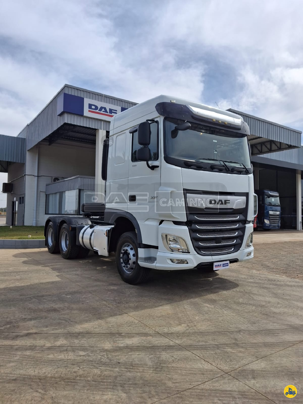 CAMINHAO DAF DAF XF FTT 530 Cavalo Mecânico Cavalo 6x4 DAF Caminho Caminhões - Araraquara ARARAQUARA SÃO PAULO SP