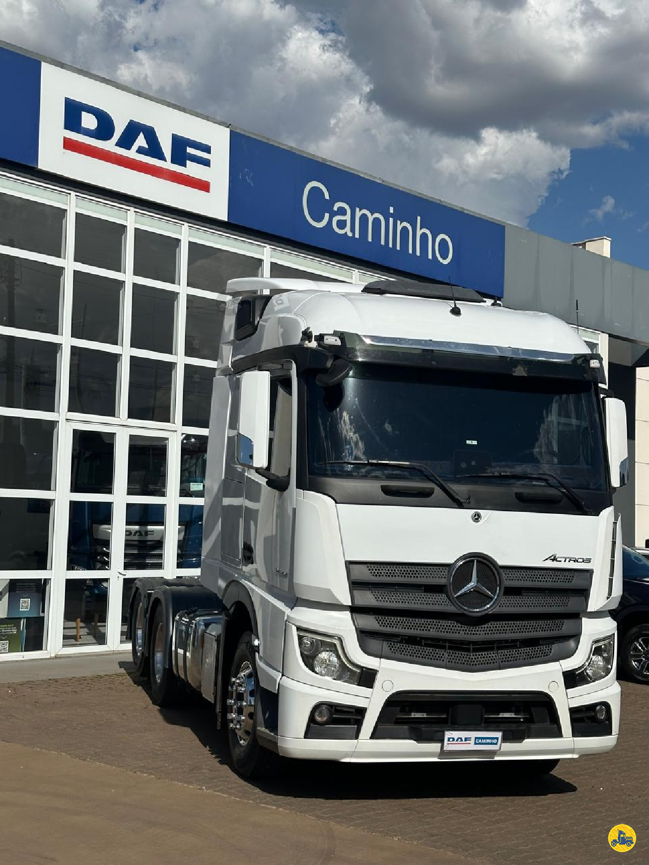 CAMINHAO MERCEDES-BENZ MB 2548 Cavalo Mecânico Cavalo 6x2 DAF Caminho Caminhões - Araraquara ARARAQUARA SÃO PAULO SP