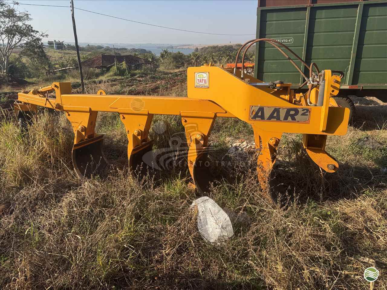 IMPLEMENTOS AGRICOLAS ARADO 4 DISCOS FIXO Renato Trator IBITINGA SÃO PAULO SP