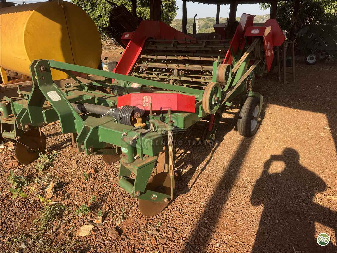 ARRANCADOR DE AMENDOIM de Renato Trator