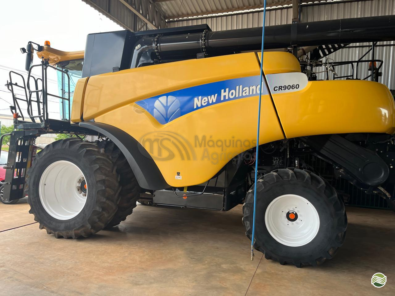 COLHEITADEIRA NEW HOLLAND CR 9060 MS Máquinas Agrícolas DOURADOS MATO GROSSO DO SUL MS