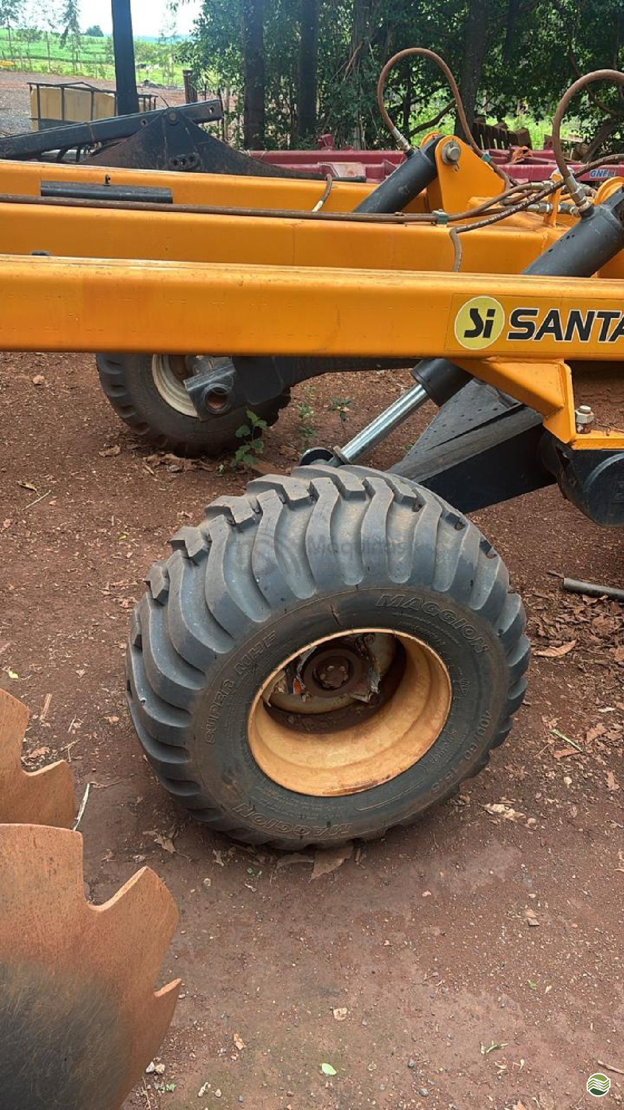 IMPLEMENTOS AGRICOLAS GRADE ARADORA ARADORA 24 DISCOS MS Máquinas Agrícolas DOURADOS MATO GROSSO DO SUL MS