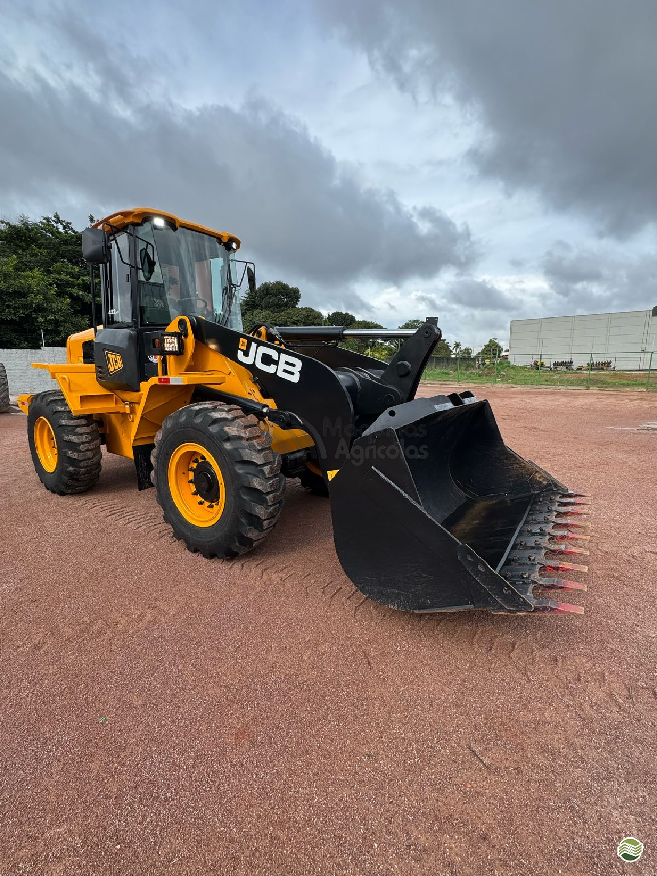 PA CARREGADEIRA JCB 422ZX MS Máquinas Agrícolas DOURADOS MATO GROSSO DO SUL MS