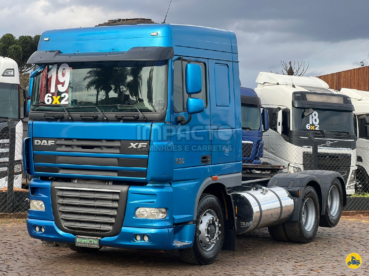 CAMINHAO DAF DAF XF105 460 Cavalo Mecânico Cavalo 6x2 Impacto Caminhões e Carretas LONDRINA PARANÁ PR