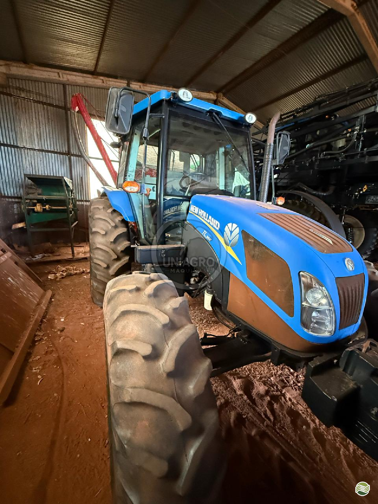 TRATOR NEW HOLLAND NEW TL 95 Tração 4x4 Uniagro Máquinas MOGI DAS CRUZES SÃO PAULO SP