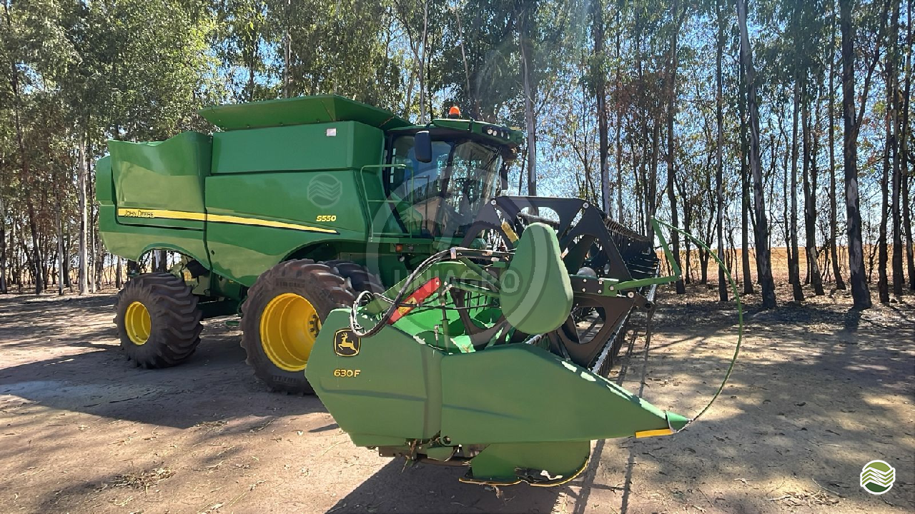 COLHEITADEIRA JOHN DEERE JOHN DEERE S550 Uniagro Máquinas MOGI DAS CRUZES SÃO PAULO SP