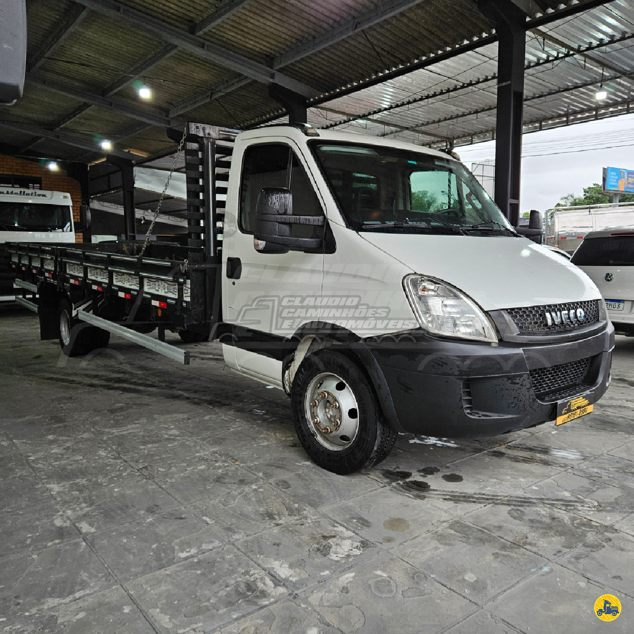 CAMINHAO IVECO DAILY 70c17 Carga Seca 3/4 4x2 Claudio Caminhões INDAIAL SANTA CATARINA SC