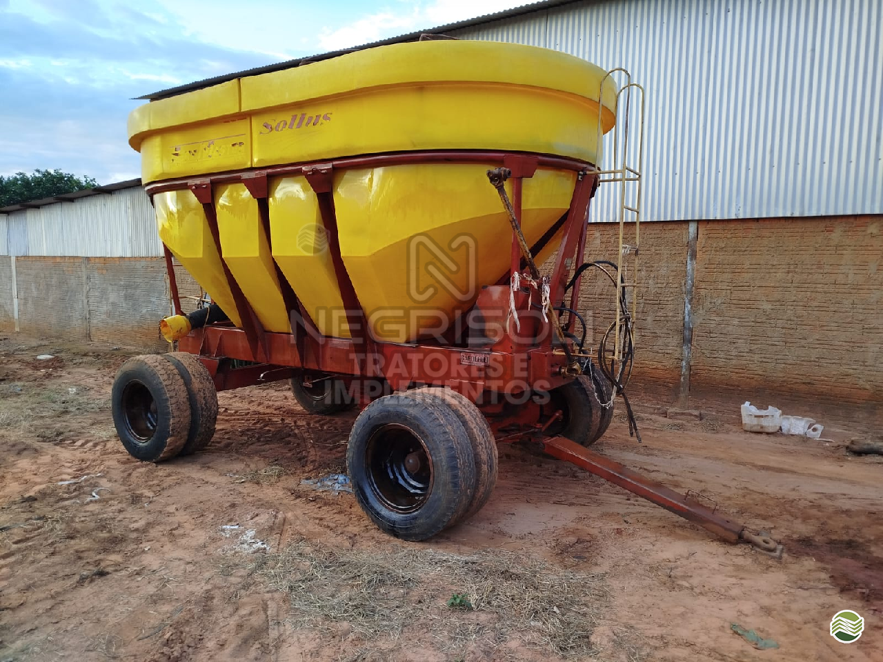 IMPLEMENTOS AGRICOLAS CARRETA BAZUKA GRANELEIRA 12000 Negrisoli Tratores e Implementos BURITAMA SÃO PAULO SP