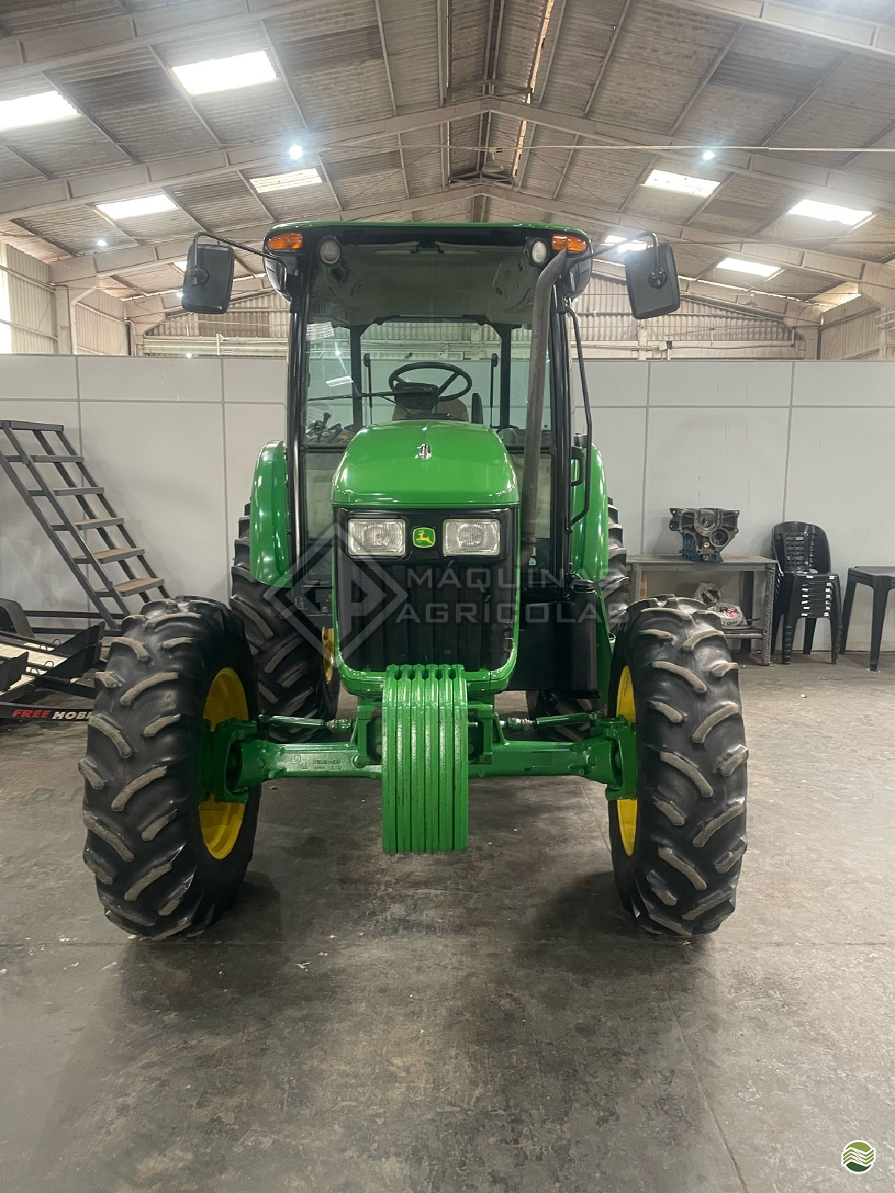 TRATOR JOHN DEERE JOHN DEERE 5078E Tração 4x4 GP Máquinas Agrícolas MARINGA PARANÁ PR