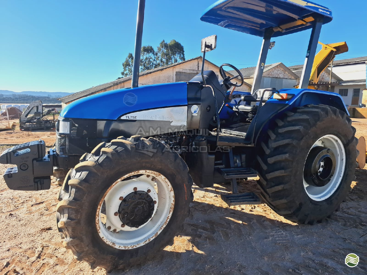 TRATOR NEW HOLLAND NEW TL 75 Tração 4x4 A.M. Máquinas Agrícolas   PONTA GROSSA PARANÁ PR