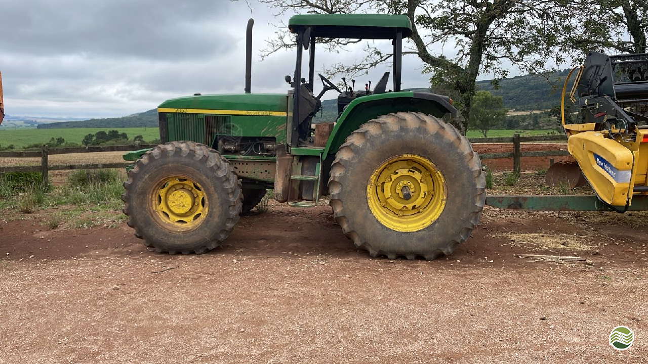 TRATOR JOHN DEERE JOHN DEERE 7505 Tração 4x4 A.M. Máquinas Agrícolas   PONTA GROSSA PARANÁ PR