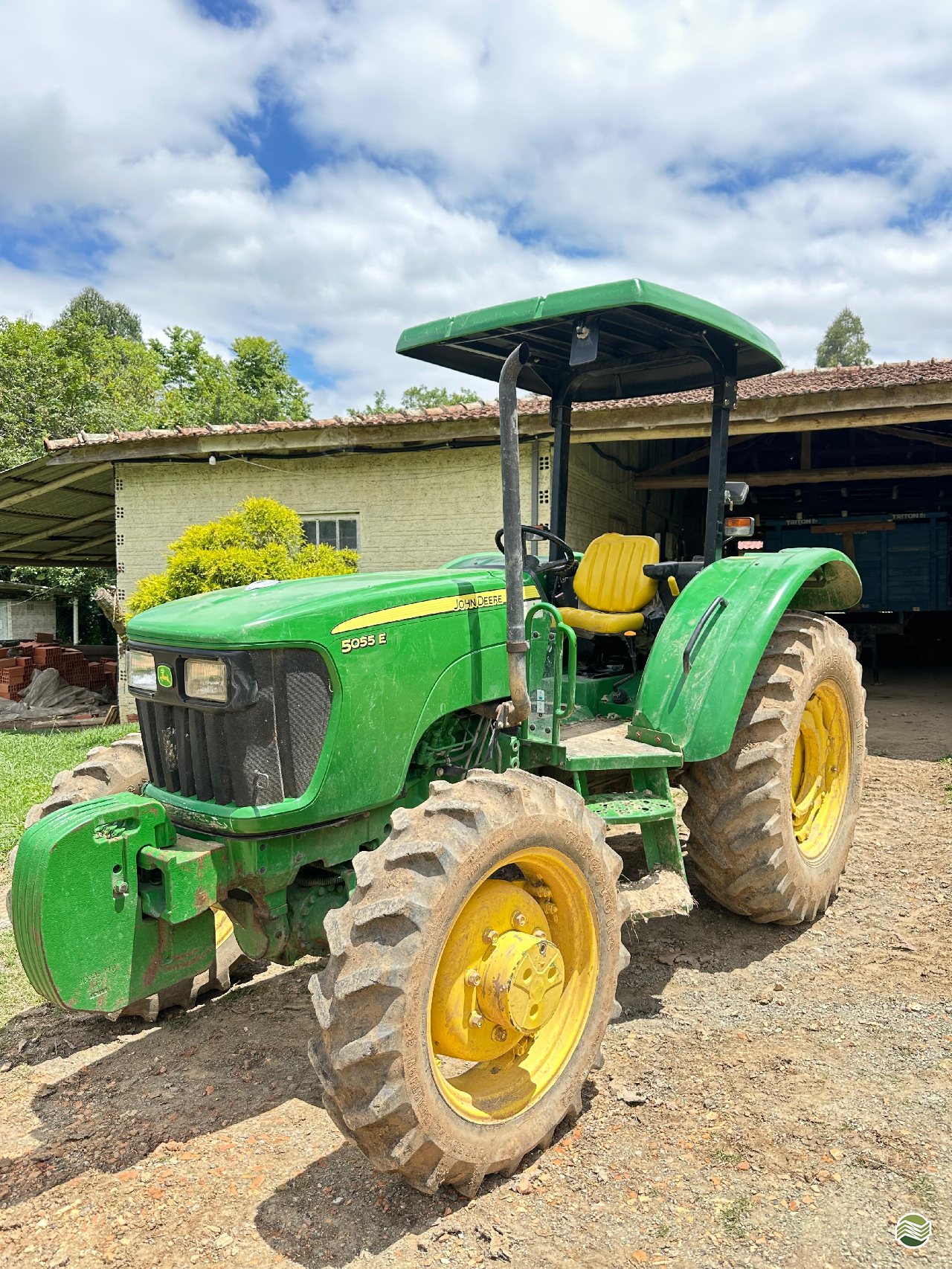 TRATOR JOHN DEERE JOHN DEERE 5055E Tração 4x4 A.M. Máquinas Agrícolas   PONTA GROSSA PARANÁ PR