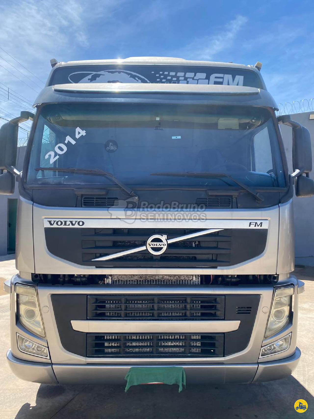 CAMINHAO VOLVO VOLVO FM 370 Cavalo Mecânico Cavalo 6x2 Rodobruno Seminovos CONSELHEIRO LAFAIETE MINAS GERAIS MG