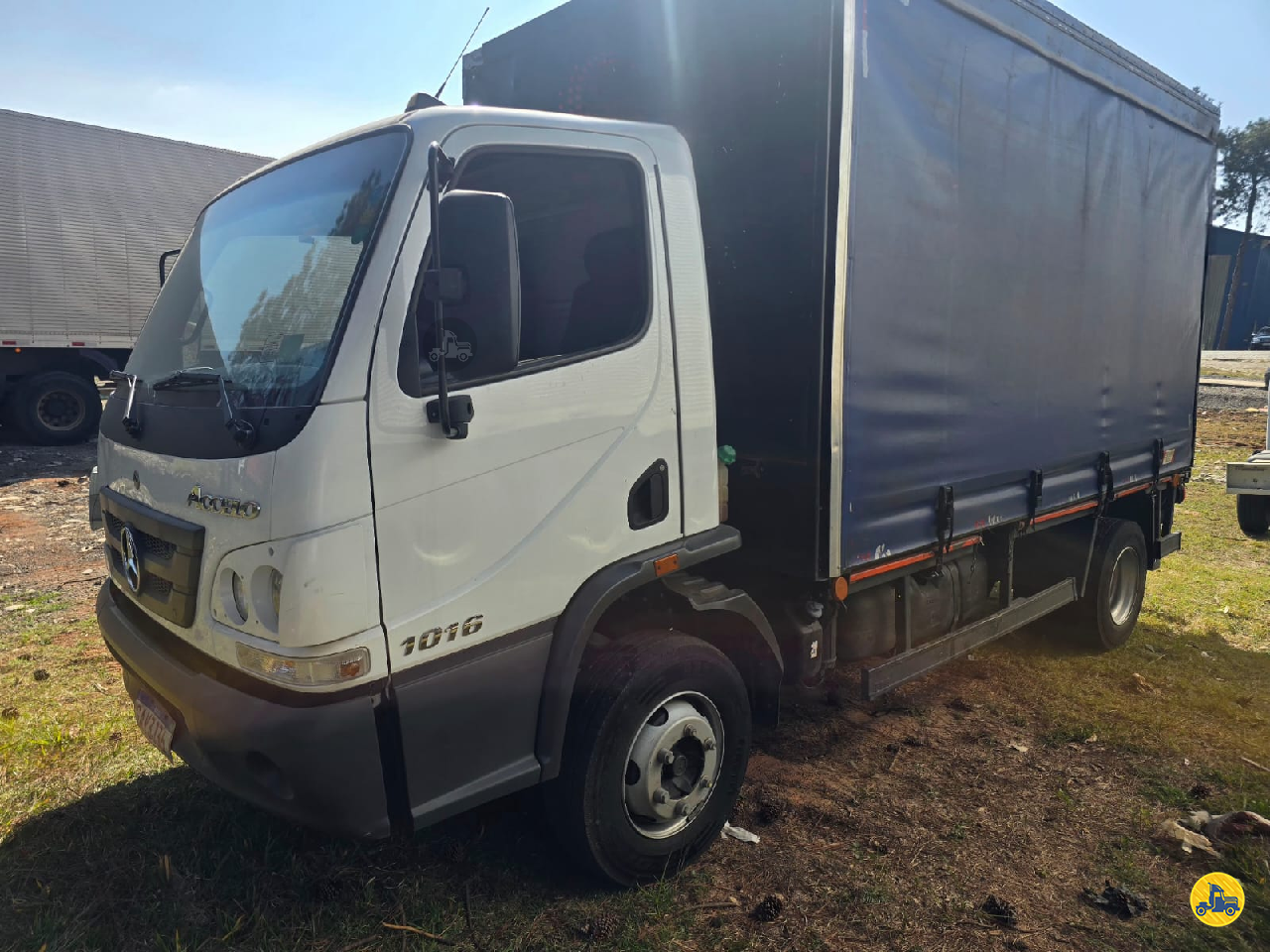 CAMINHAO MERCEDES-BENZ MB 1016 Baú Sider 3/4 4x2 DSM Caminhões SAO JOSE DOS CAMPOS SÃO PAULO SP