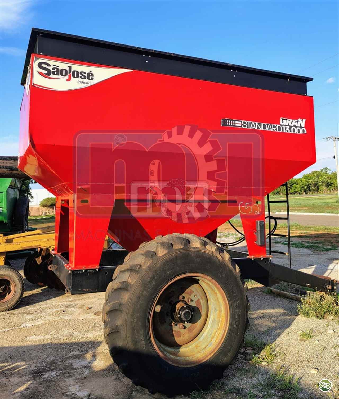 IMPLEMENTOS AGRICOLAS CARRETA BAZUKA GRANELEIRA 13000 Moi Maquinas e Implementos Agricolas PORTO NACIONAL TOCANTINS TO