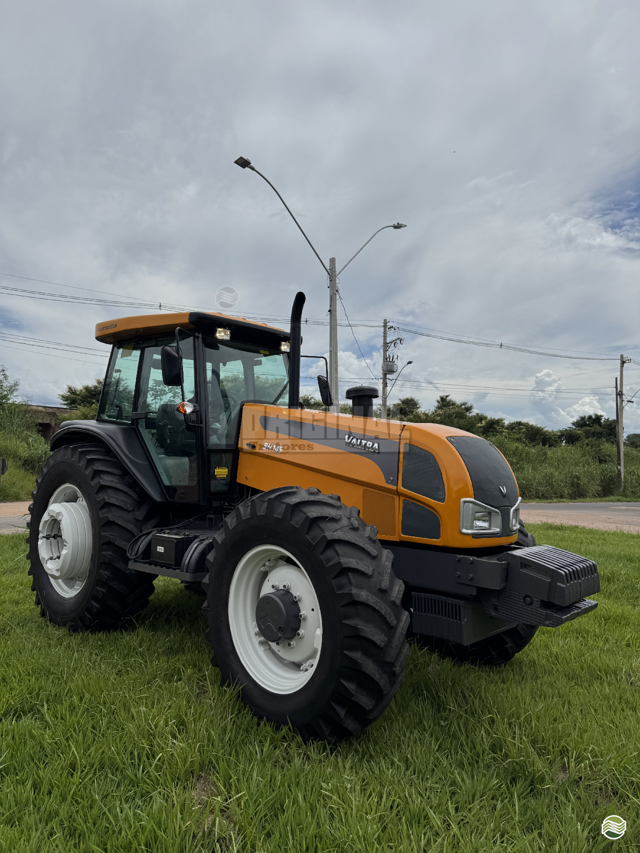 TRATOR VALTRA VALTRA BH 145 Tração 4x4 Original Tratores PINDORAMA SÃO PAULO SP