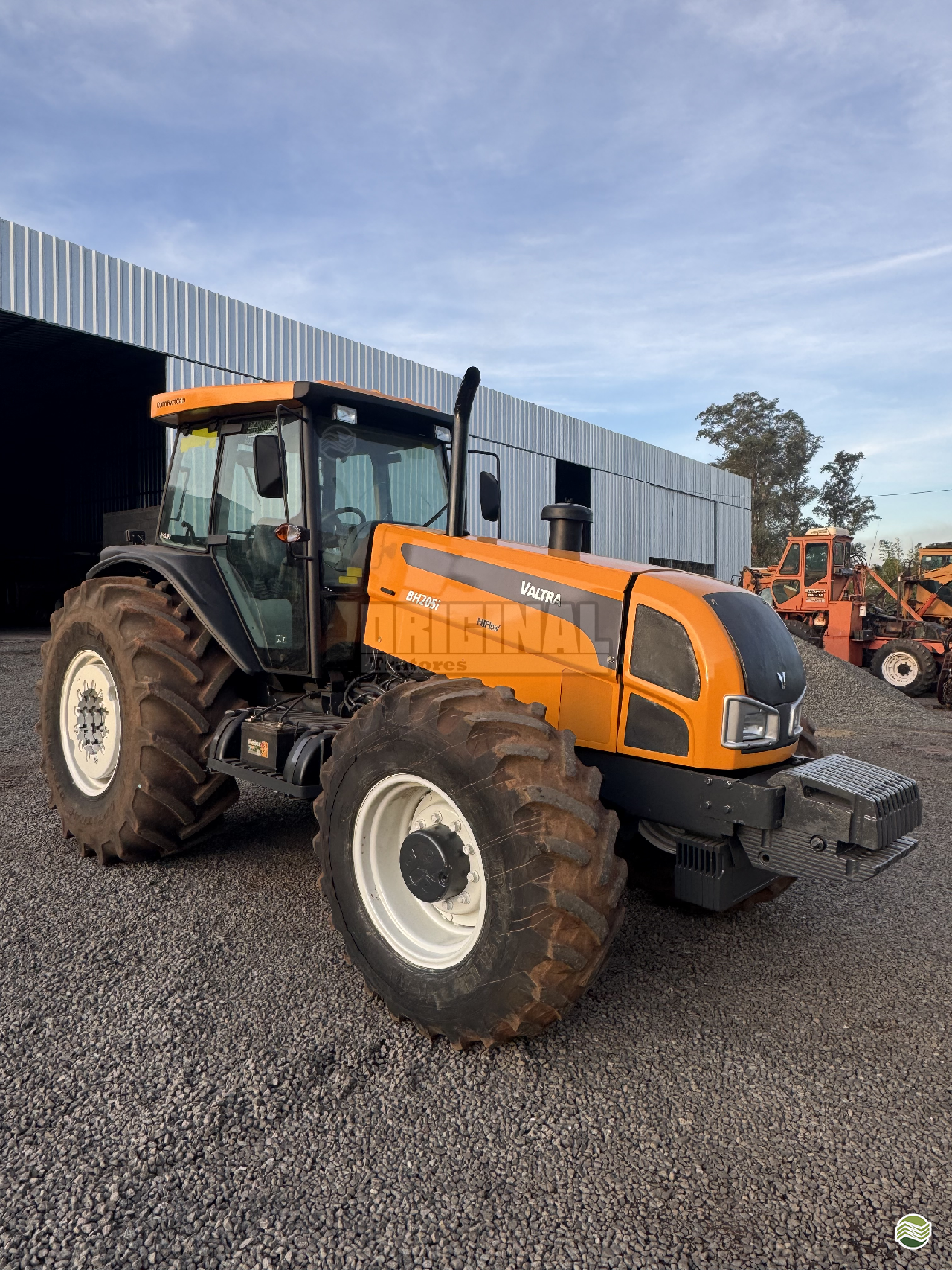 TRATOR VALTRA VALTRA BH 205 Tração 4x4 Original Tratores PINDORAMA SÃO PAULO SP