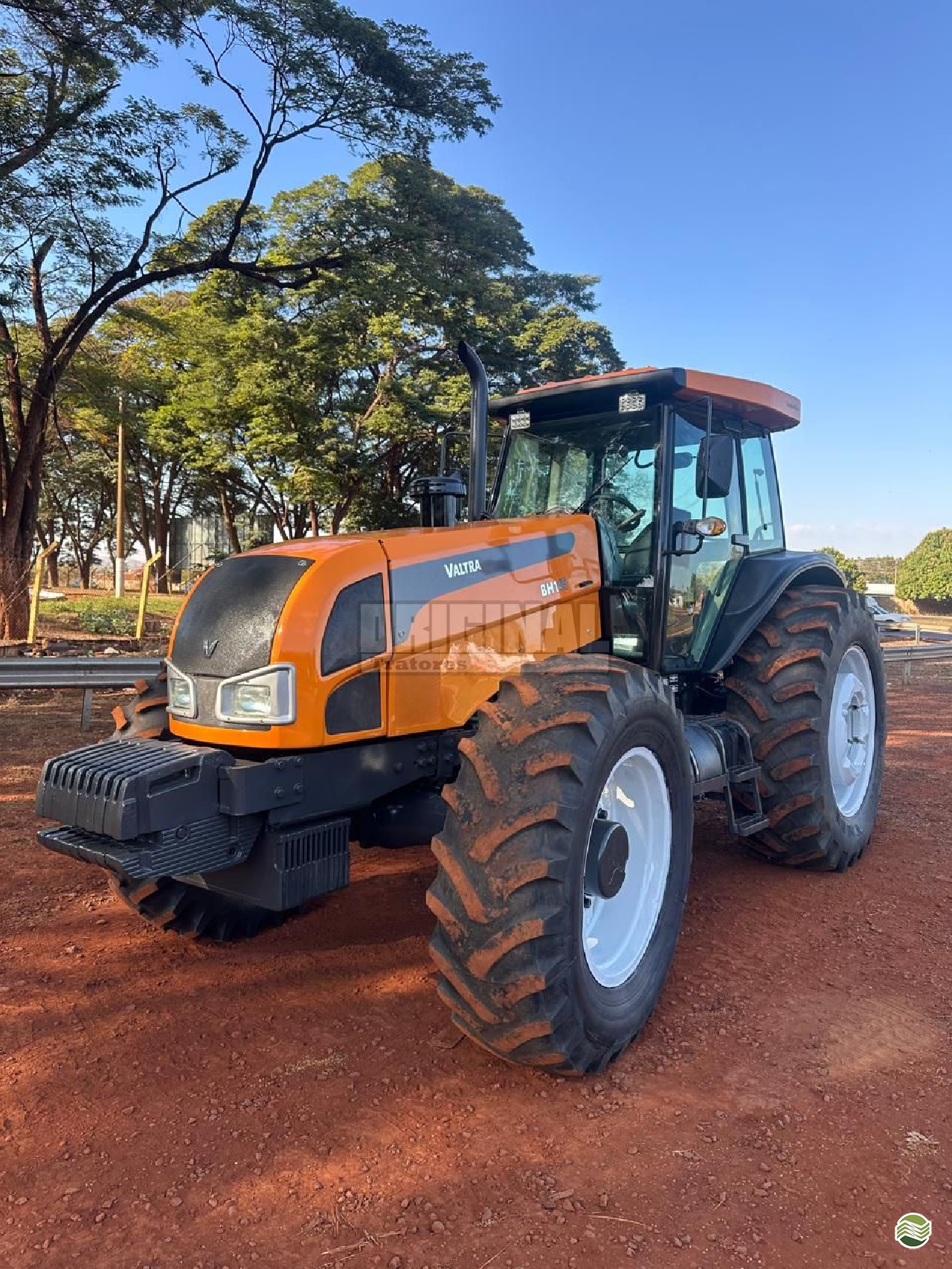 TRATOR VALTRA VALTRA BH 145 Tração 4x4 Original Tratores PINDORAMA SÃO PAULO SP