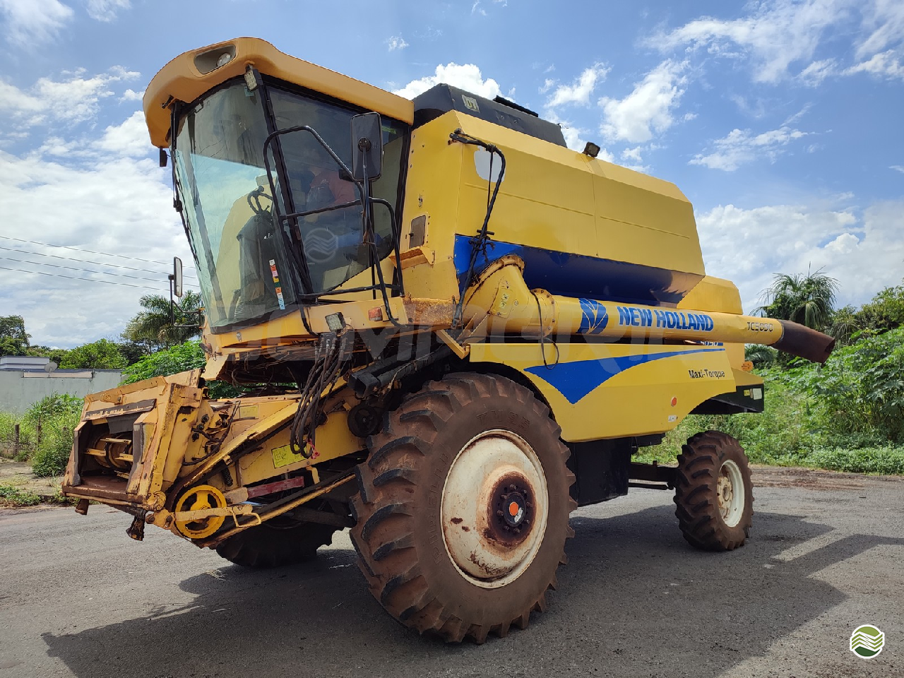 COLHEITADEIRA NEW HOLLAND TC 5090 Gomagril Máquinas Agrícolas TANGARA DA SERRA MATO GROSSO MT