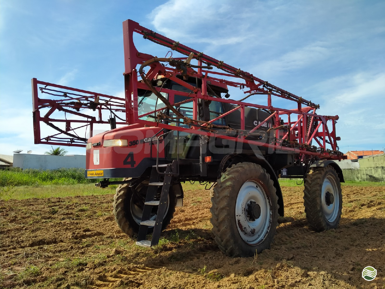 PULVERIZADOR CASE PATRIOT 350 Tração 4x4 Gomagril Máquinas Agrícolas TANGARA DA SERRA MATO GROSSO MT