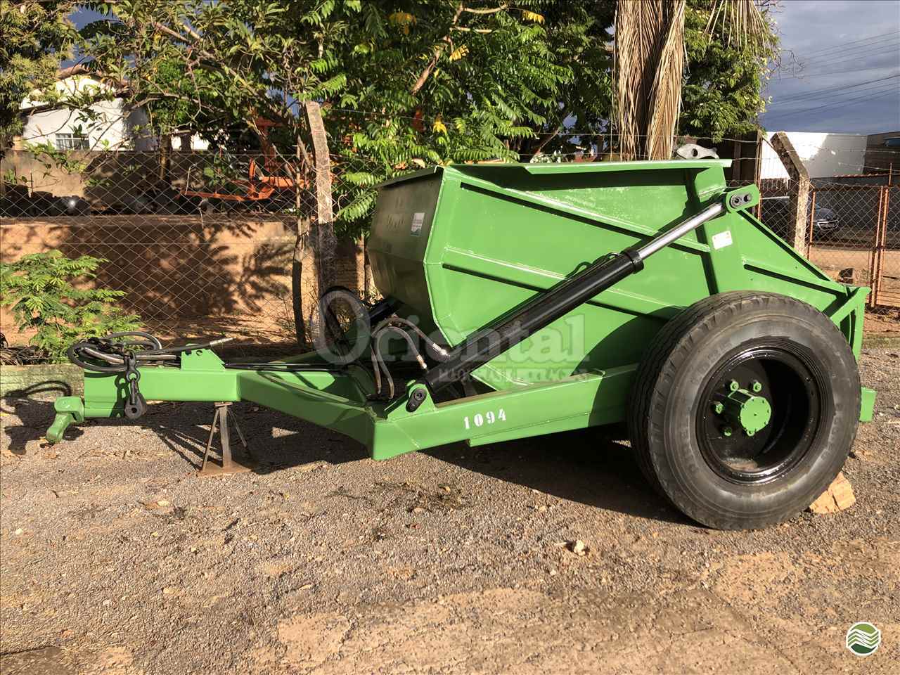 IMPLEMENTOS AGRICOLAS SCRAPER SCRAPER 3 METROS Oriental Máquinas PARANATINGA MATO GROSSO MT