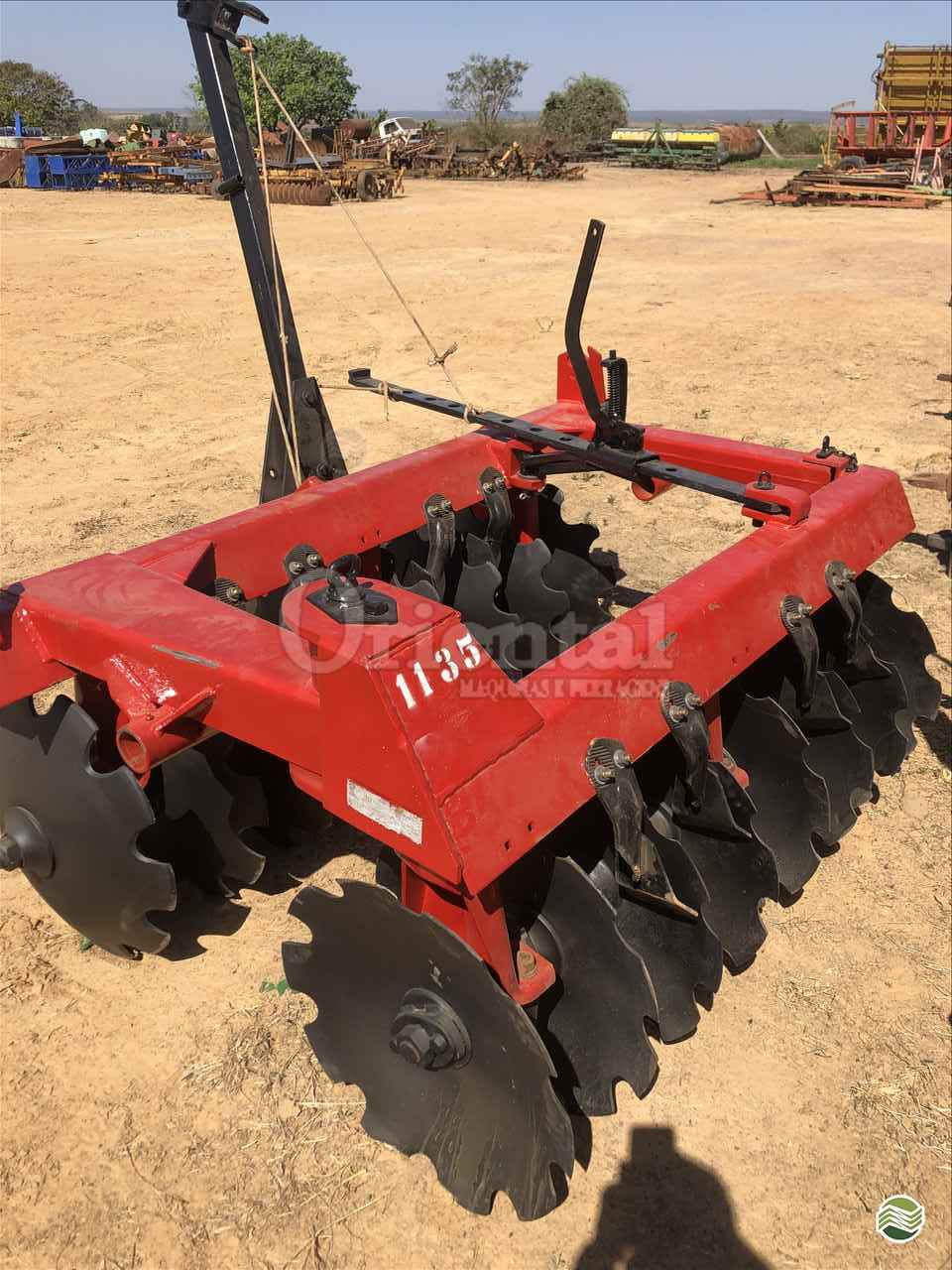 IMPLEMENTOS AGRICOLAS GRADE ARADORA ARADORA 16 DISCOS Oriental Máquinas PARANATINGA MATO GROSSO MT
