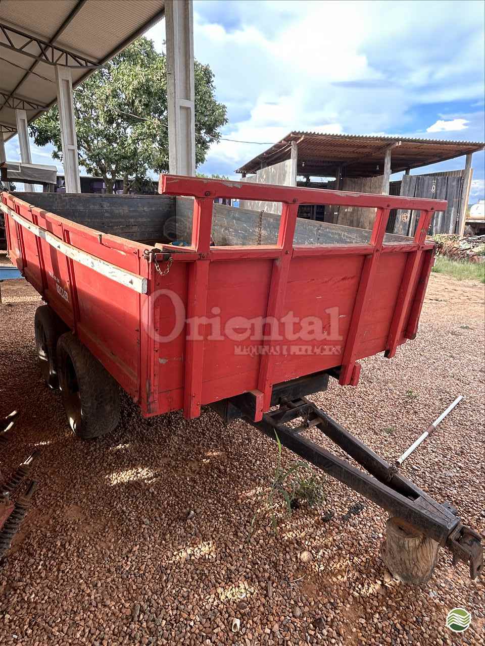 IMPLEMENTOS AGRICOLAS CARRETA AGRÍCOLA CARRETA BASCULANTE Oriental Máquinas PARANATINGA MATO GROSSO MT