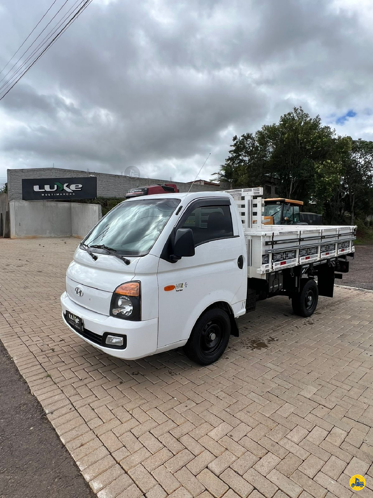 CAMINHAO HYUNDAI HR Carga Seca 3/4 4x2 Luxe Multimarcas CASTRO PARANÁ PR