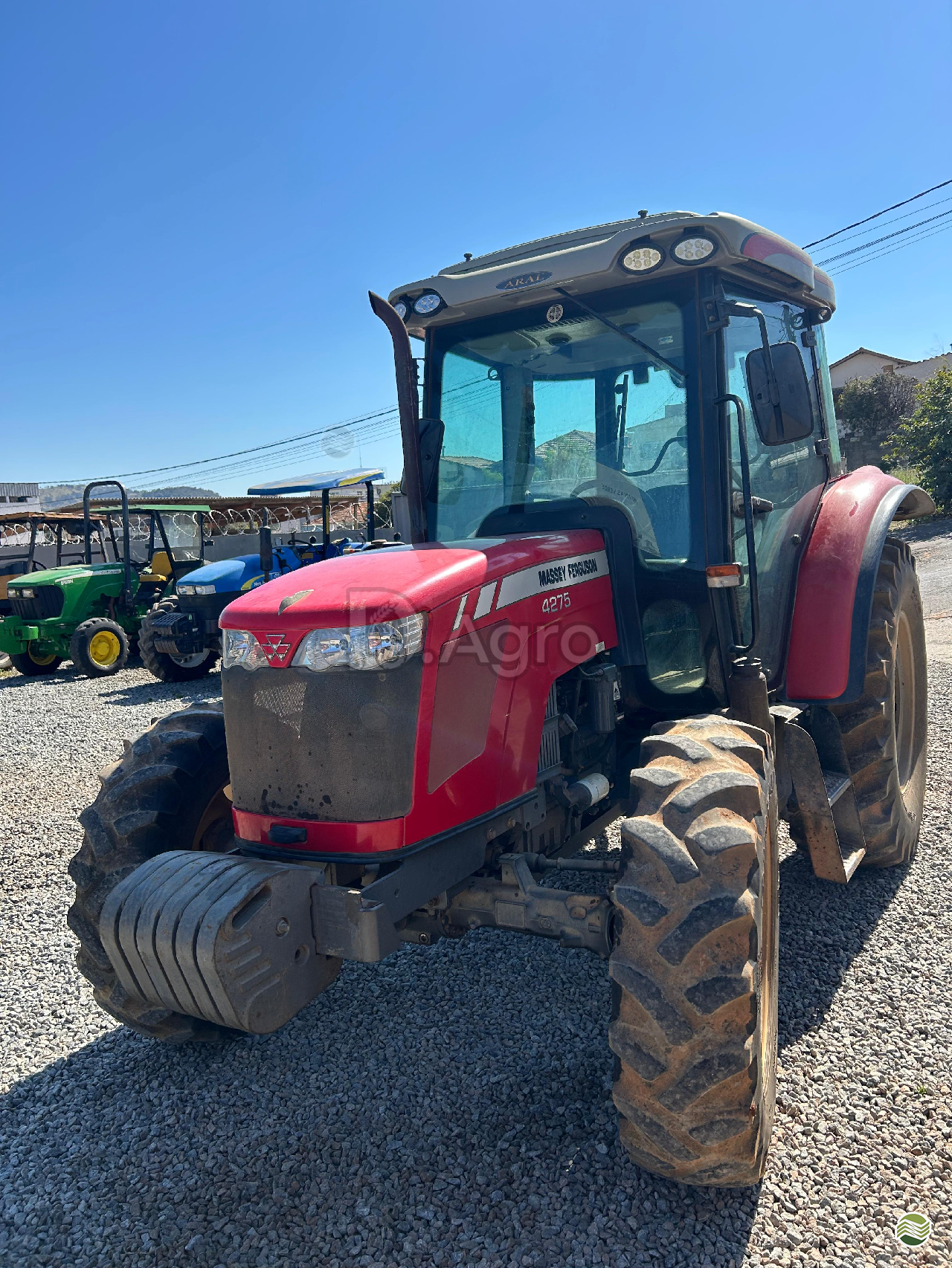 TRATOR MASSEY FERGUSON MF 4275 Tração 4x4 D.Agro GUAIRA SÃO PAULO SP
