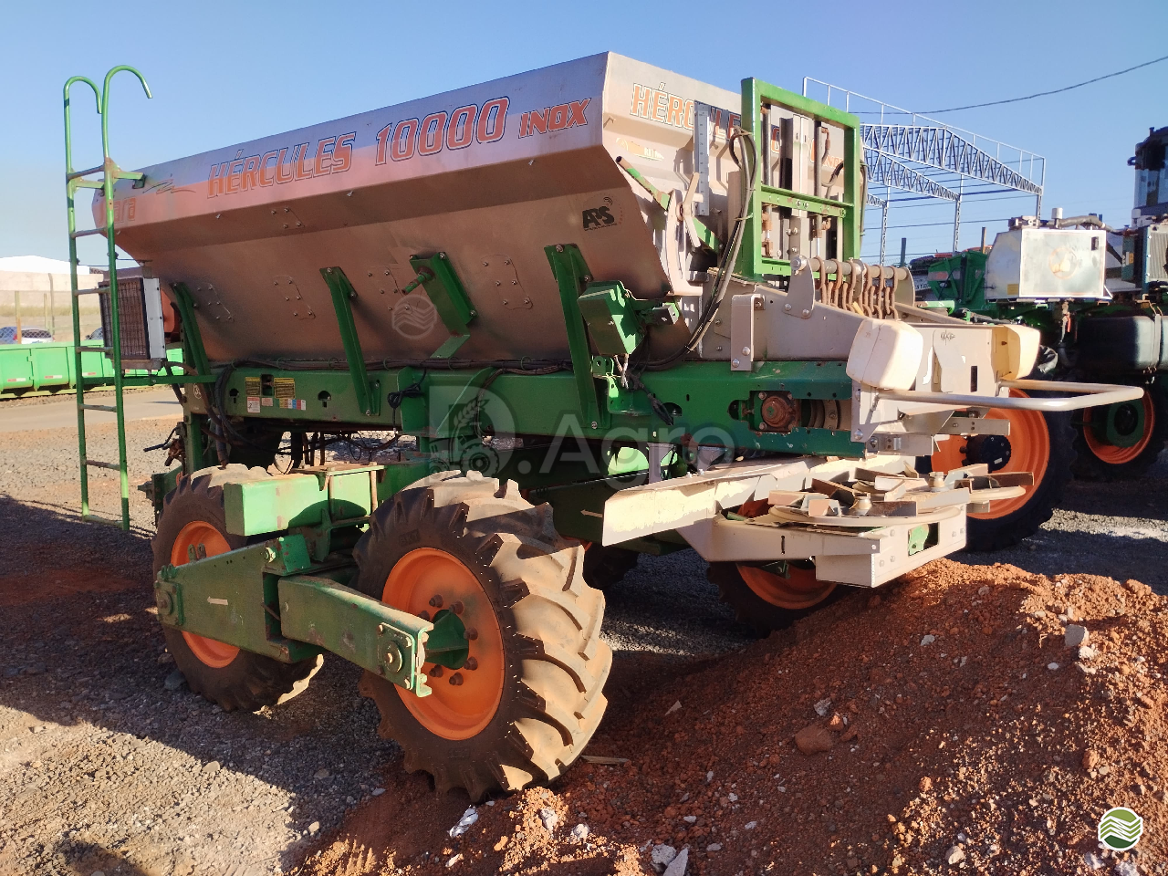 IMPLEMENTOS AGRICOLAS DISTRIBUIDOR CALCÁRIO 10000 Kg D.Agro GUAIRA SÃO PAULO SP