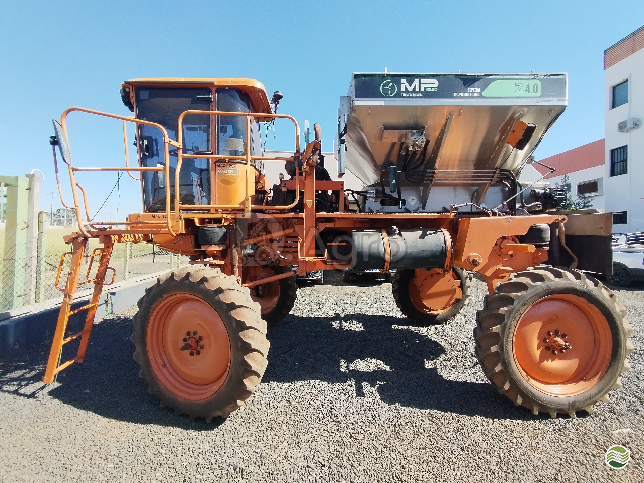 DISTRIBUIDOR AUTOPROPELIDO MP AGRO MP AGRO Z4.0 D.Agro GUAIRA SÃO PAULO SP