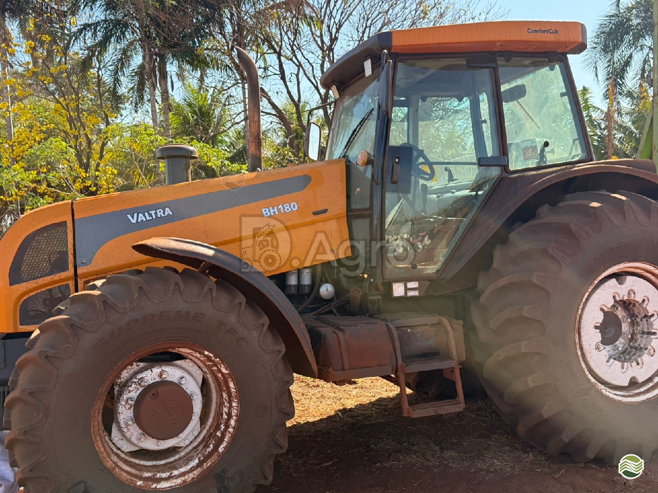 TRATOR VALTRA VALTRA BH 180 Tração 4x4 D.Agro GUAIRA SÃO PAULO SP