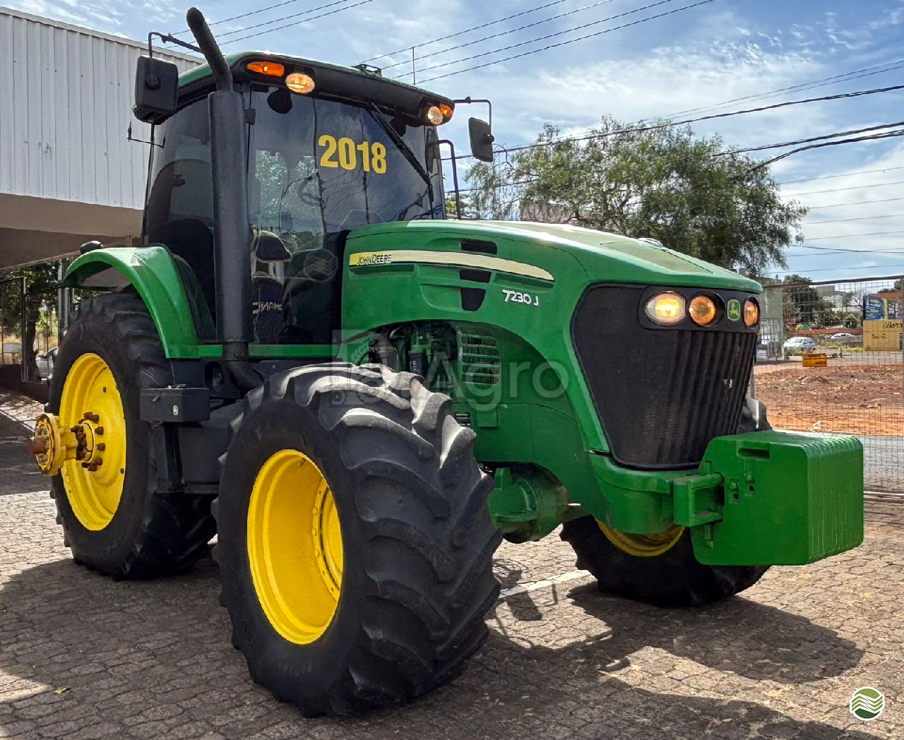 TRATOR JOHN DEERE JOHN DEERE 7230J Tração 4x4 D.Agro GUAIRA SÃO PAULO SP
