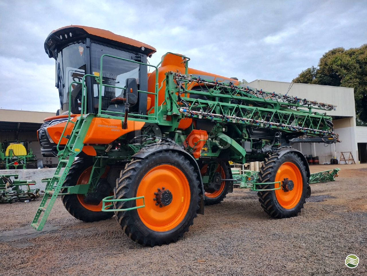 PULVERIZADOR STARA IMPERADOR 4000 Tração 4x4 D.Agro GUAIRA SÃO PAULO SP