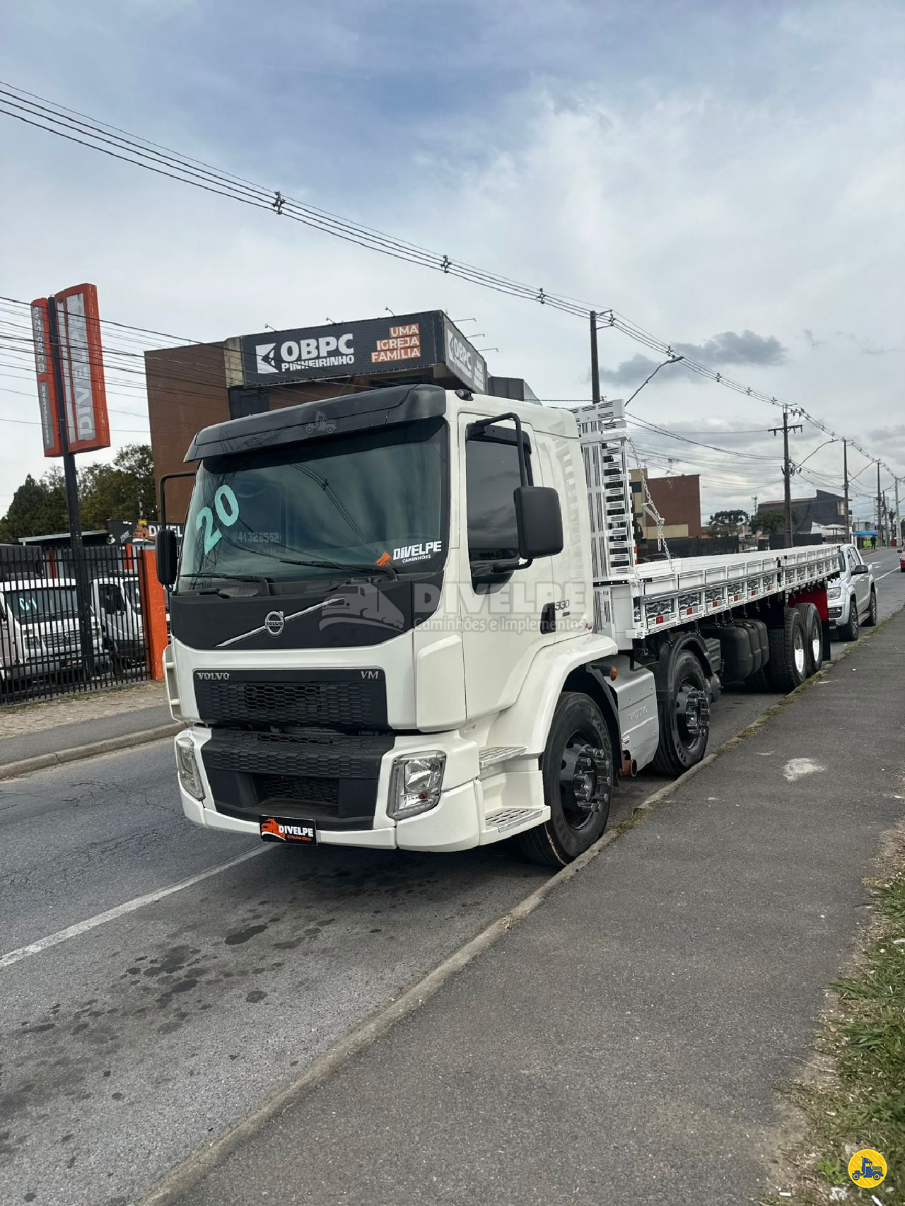 CAMINHAO VOLVO VOLVO VM 330 Carga Seca BiTruck 8x2 DIVELPE Caminhões e Implementos CURITIBA PARANÁ PR