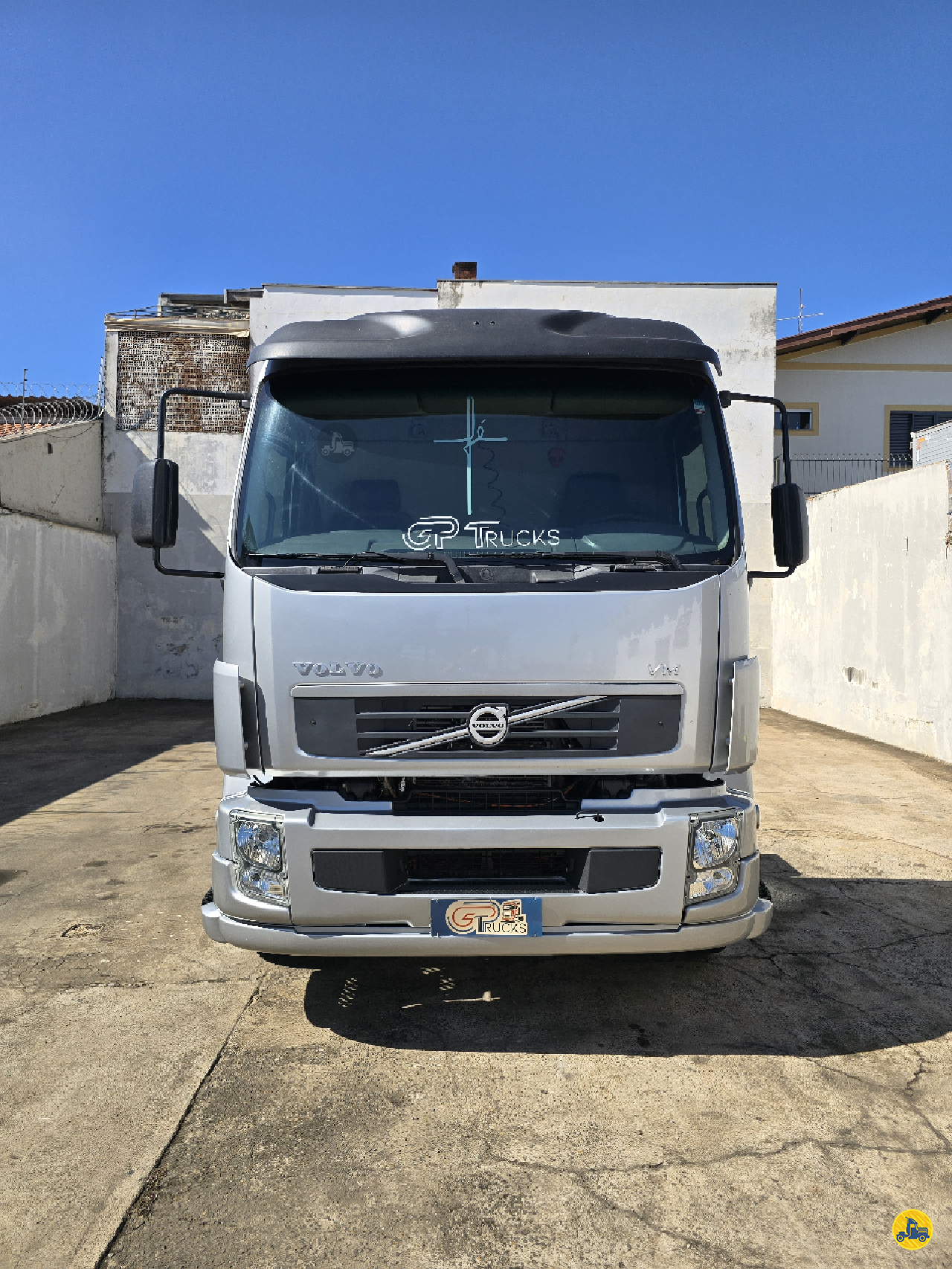 CAMINHAO VOLVO VOLVO VM 220 Chassis Toco 4x2 GP Trucks PIRACICABA SÃO PAULO SP