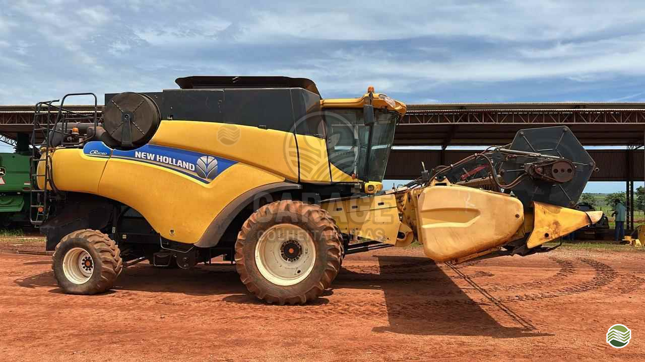COLHEITADEIRA NEW HOLLAND CR 6080 Garage Colheitadeiras  ARAGUARI MINAS GERAIS MG