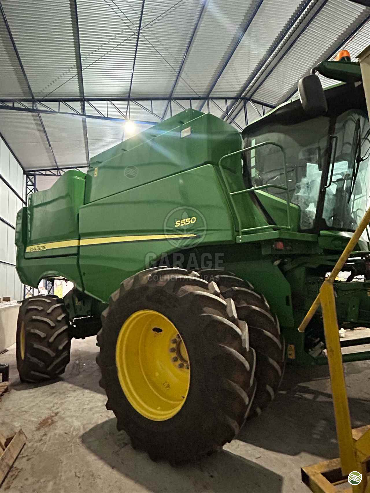 COLHEITADEIRA JOHN DEERE JOHN DEERE S550 Garage Colheitadeiras  ARAGUARI MINAS GERAIS MG