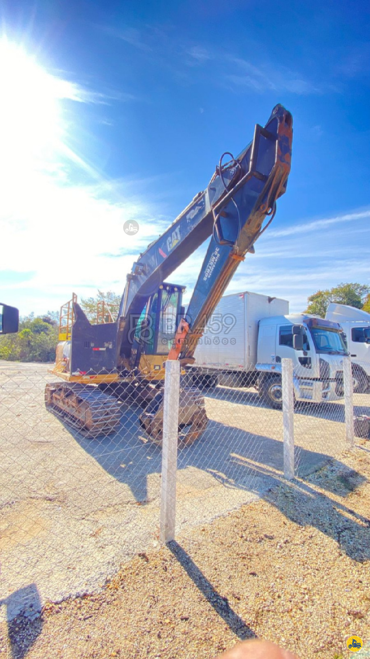 ESCAVADEIRA CATERPILLAR 320DFM BR 459 Caminhões  ITAJUBA MINAS GERAIS MG