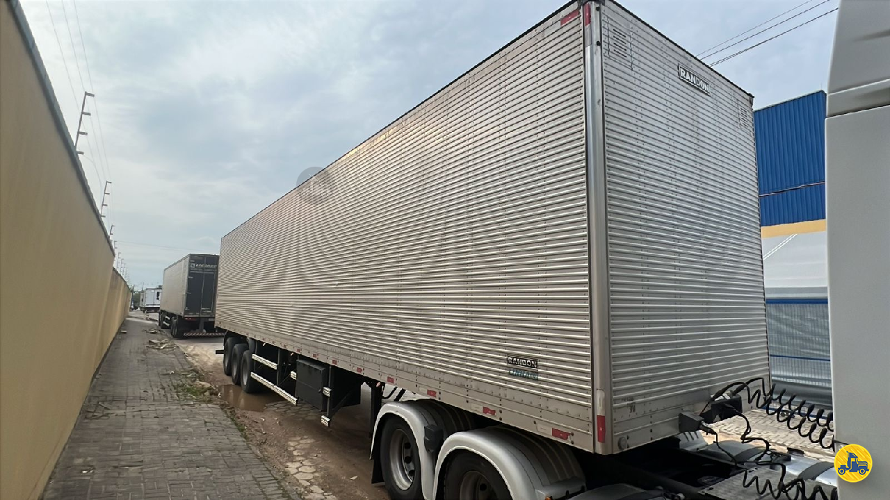 CARRETA SEMI-REBOQUE BAU FURGÃO NG Caminhões TIJUCAS SANTA CATARINA SC