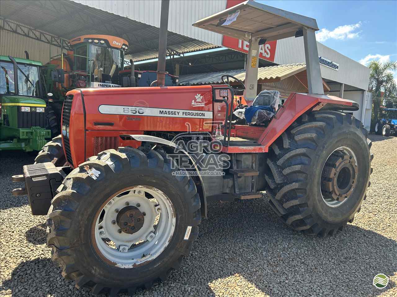 TRATOR MASSEY FERGUSON MF 650 Tração 4x4 Agro Texas Máquinas Agrícolas VITORINO PARANÁ PR
