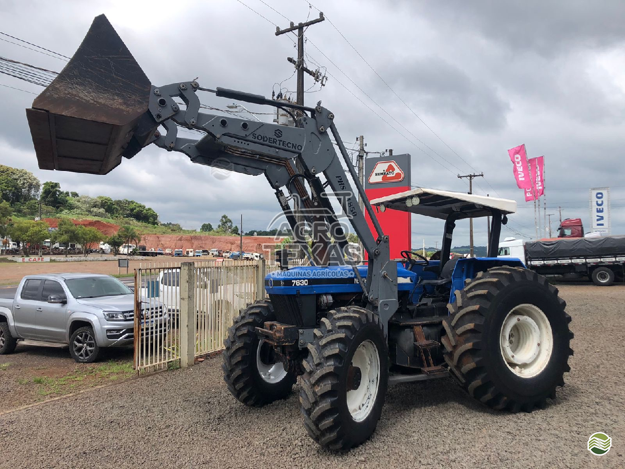 TRATOR NEW HOLLAND NEW 7630 Tração 4x4 Agro Texas Máquinas Agrícolas VITORINO PARANÁ PR