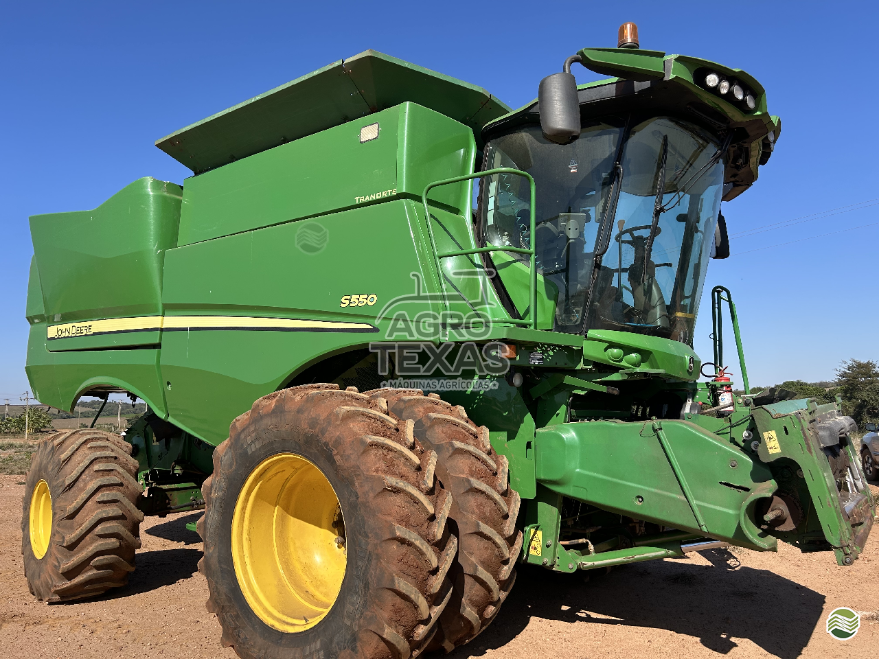 COLHEITADEIRA JOHN DEERE JOHN DEERE S550 Agro Texas Máquinas Agrícolas VITORINO PARANÁ PR