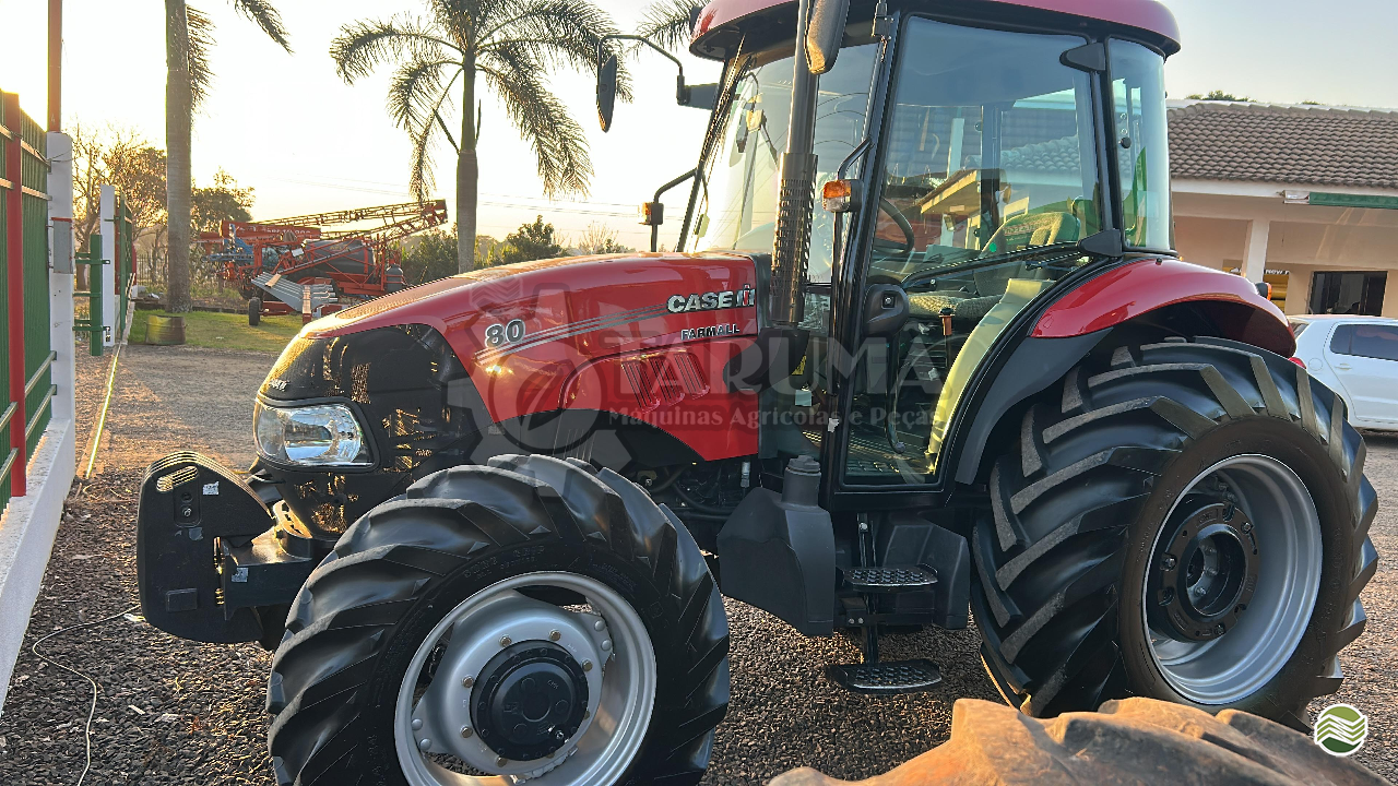 TRATOR CASE CASE Farmall 80 Tração 4x4 Tarumã Máquinas Agrícolas e Peças ASTORGA PARANÁ PR