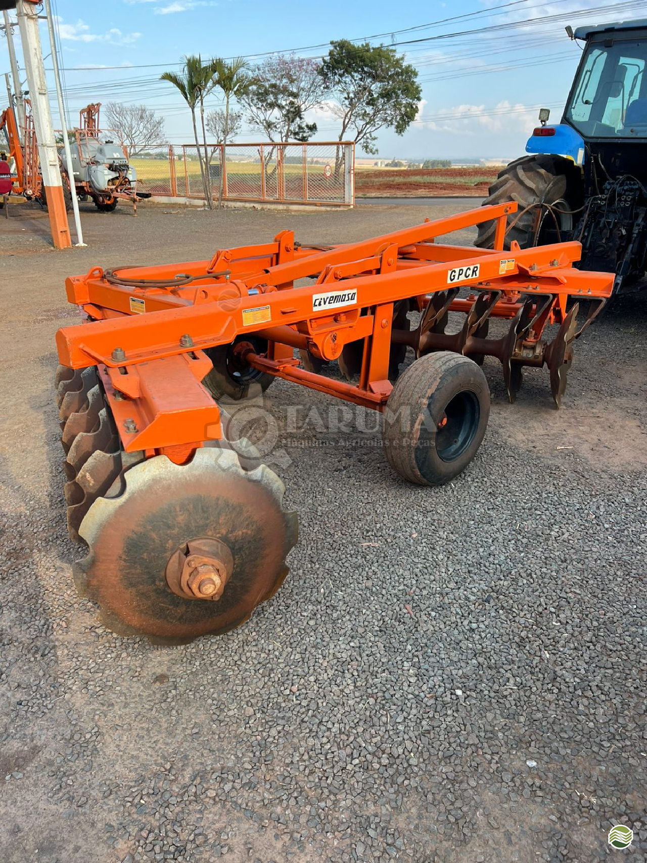 IMPLEMENTOS AGRICOLAS GRADE ARADORA ARADORA 14 DISCOS Tarumã Máquinas Agrícolas e Peças ASTORGA PARANÁ PR