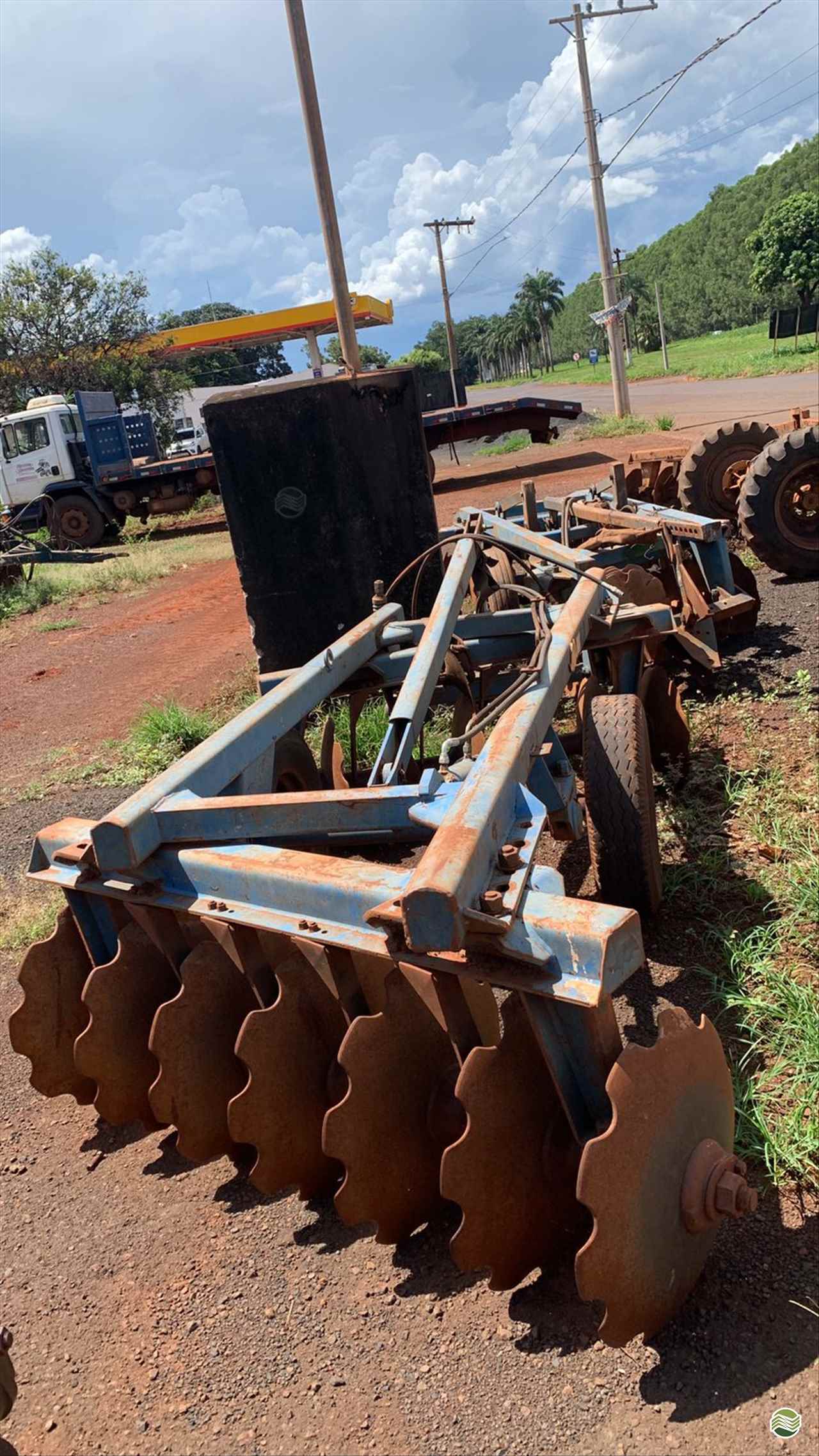 IMPLEMENTOS AGRICOLAS GRADE INTERMEDIÁRIA INTERMEDIÁRIA 14 DISCOS Gomes e Gouveia Máquinas CENTRALINA MINAS GERAIS MG