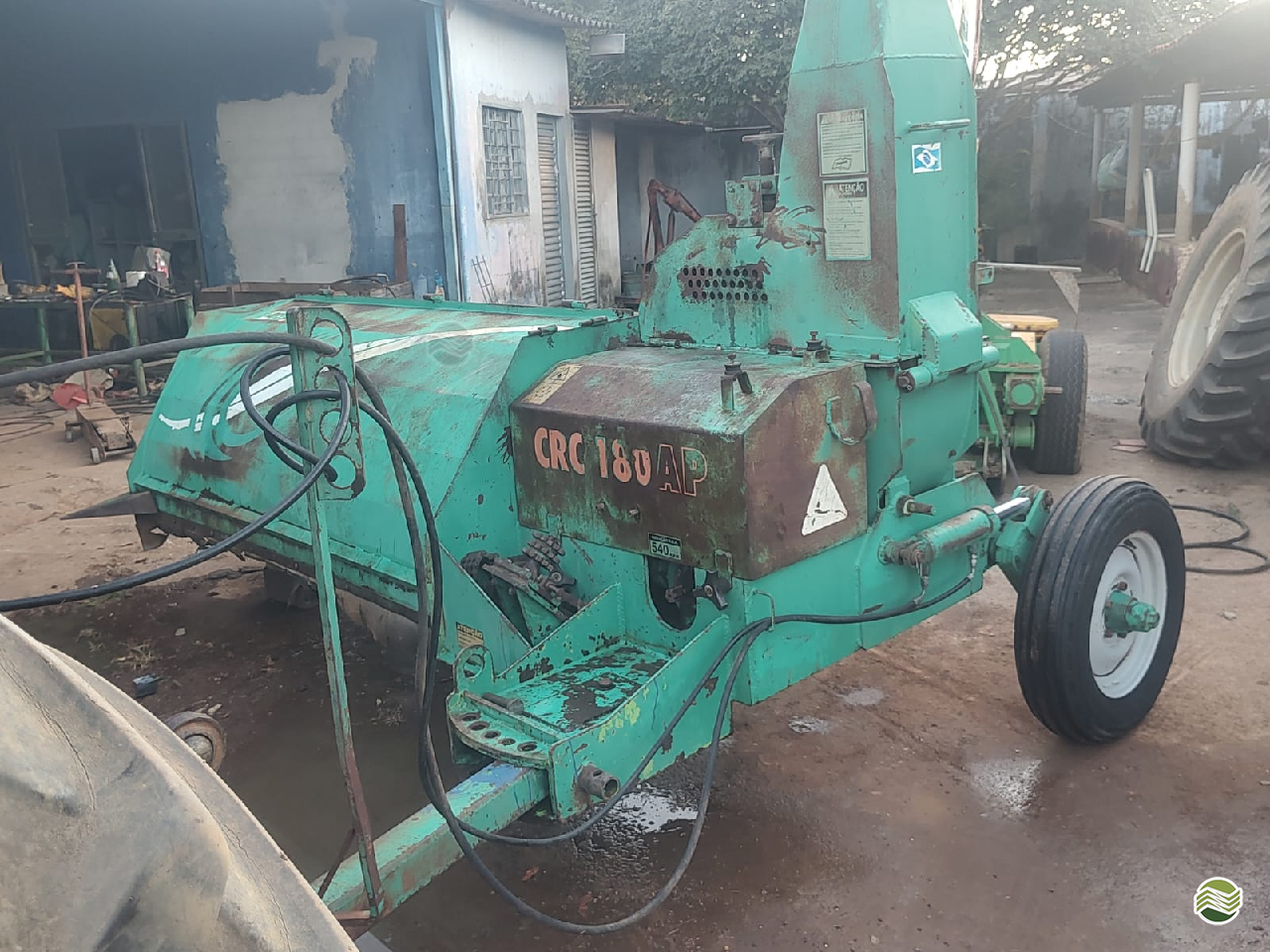 IMPLEMENTOS AGRICOLAS ENSILADEIRA COLHEDORA DE CAPIM Gomes e Gouveia Máquinas CENTRALINA MINAS GERAIS MG